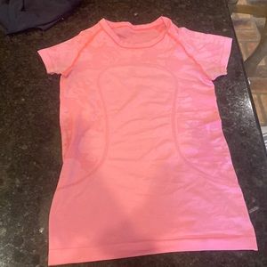 Pink rose print lululemon swiftly tech